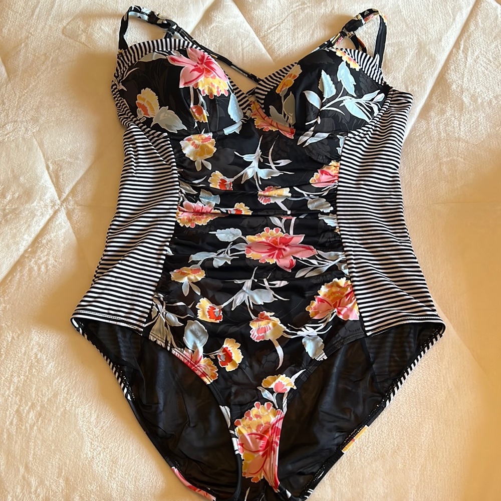 One piece swimsuit